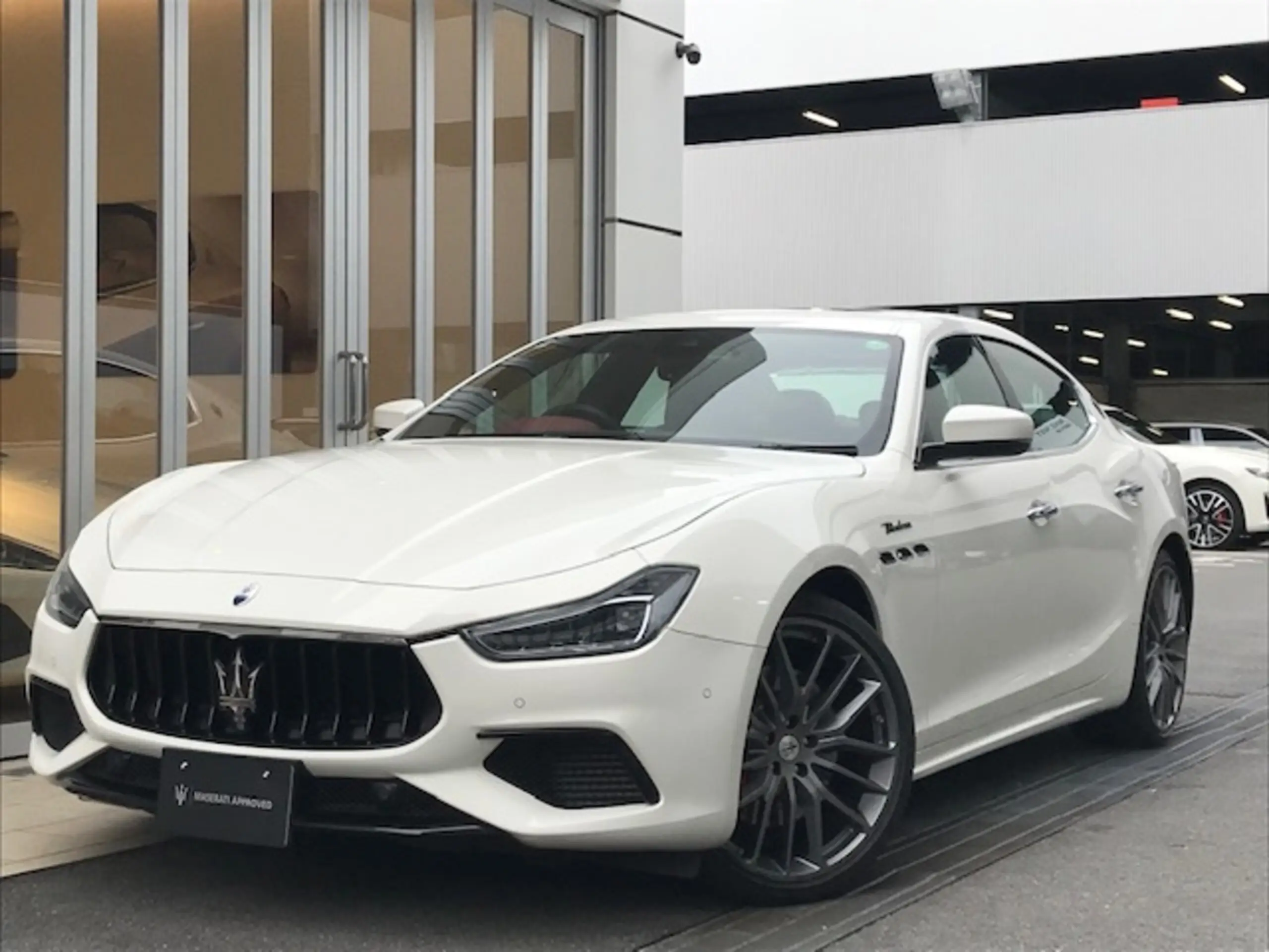 MASERATI ギブリ Modena