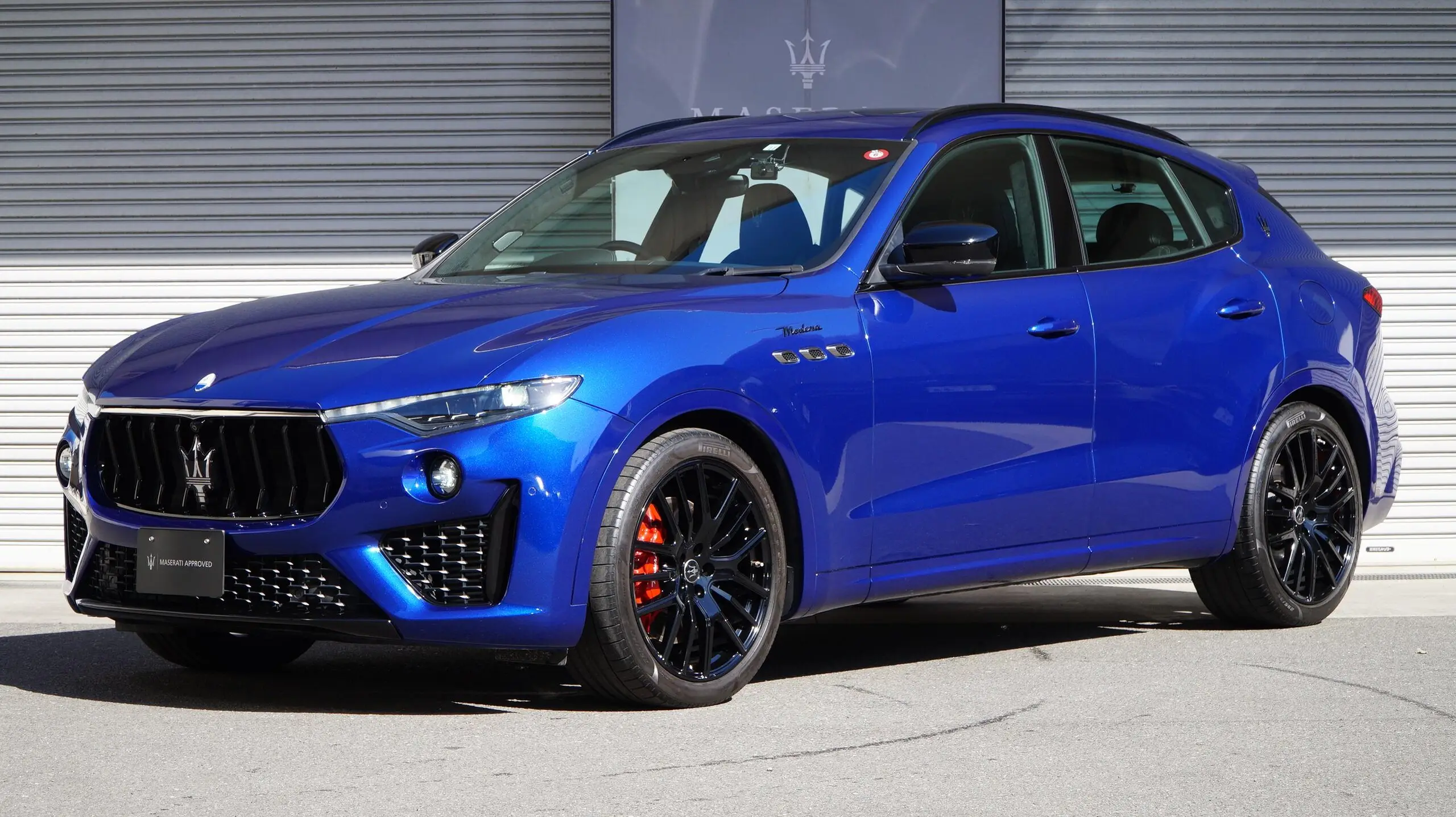 MASERATI レヴァンテ モデナ